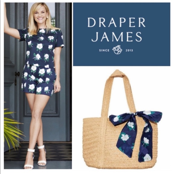 Draper James Handbags - NWOT Draper James Everyday Straw Tote Bag with Navy Floral Bandanna